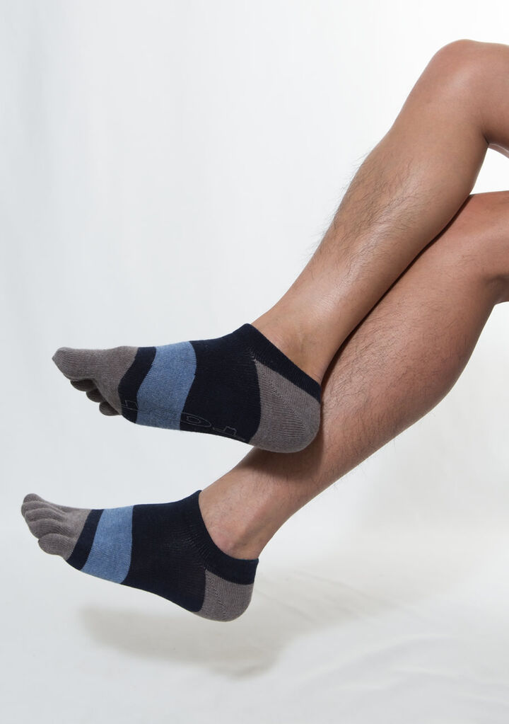 Wide line finger socks,navy, medium image number 1